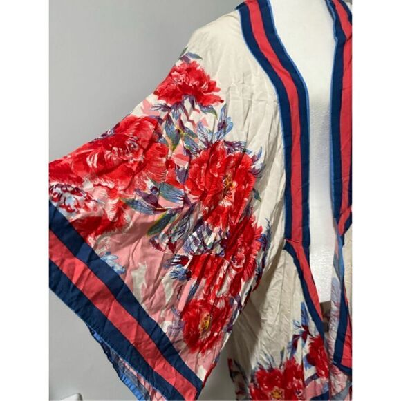 Flying tomato S\M red flower print boho Kimono - Picture 3 of 8